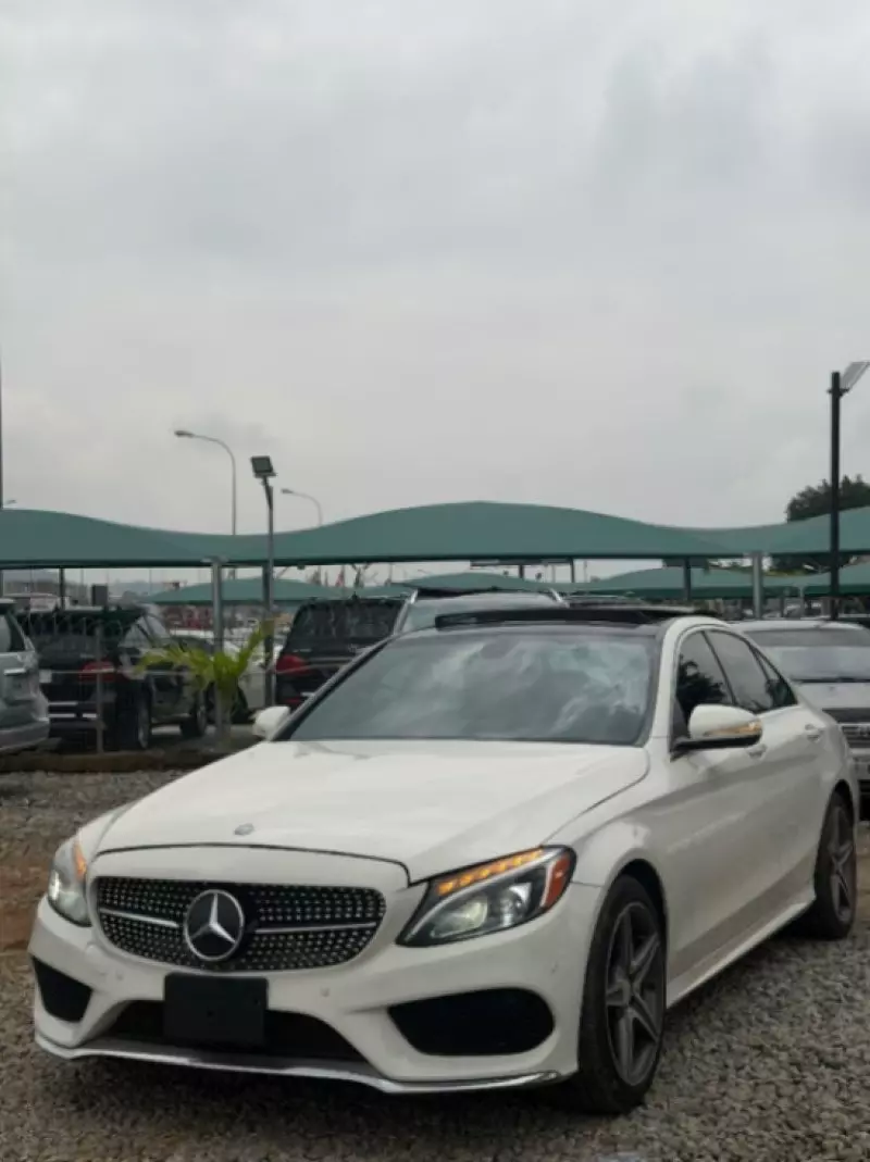 Mercedes-Benz C-class   - 2015