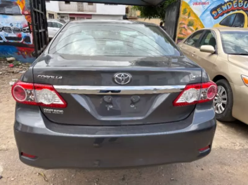 Toyota Corolla   - 2011