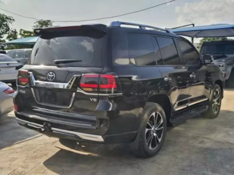 Toyota Land Cruiser   - 2014