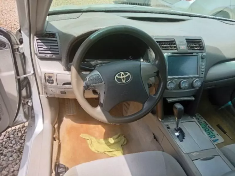 TOYOTA Camry   - 2010