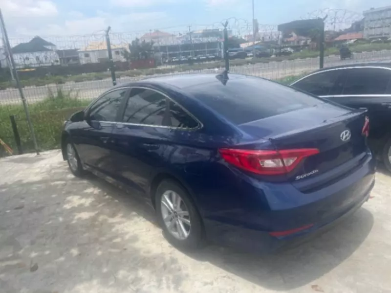 Hyundai Sonata   - 2015