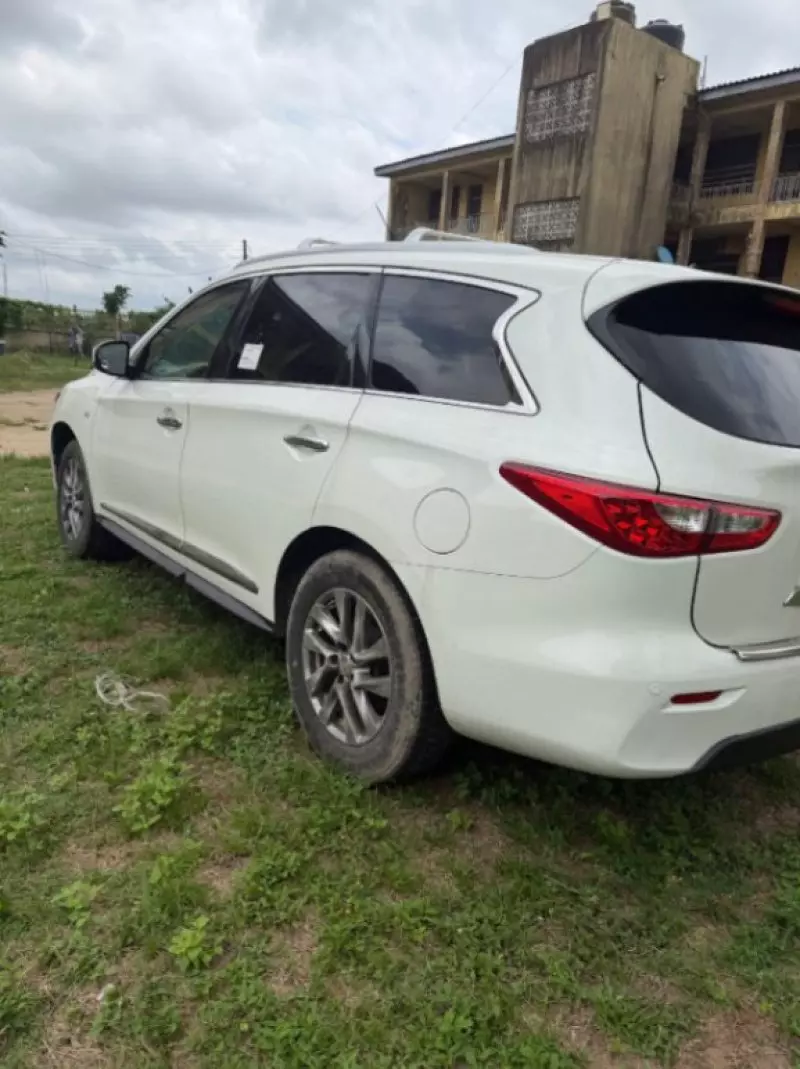 Infiniti QX60   - 2015