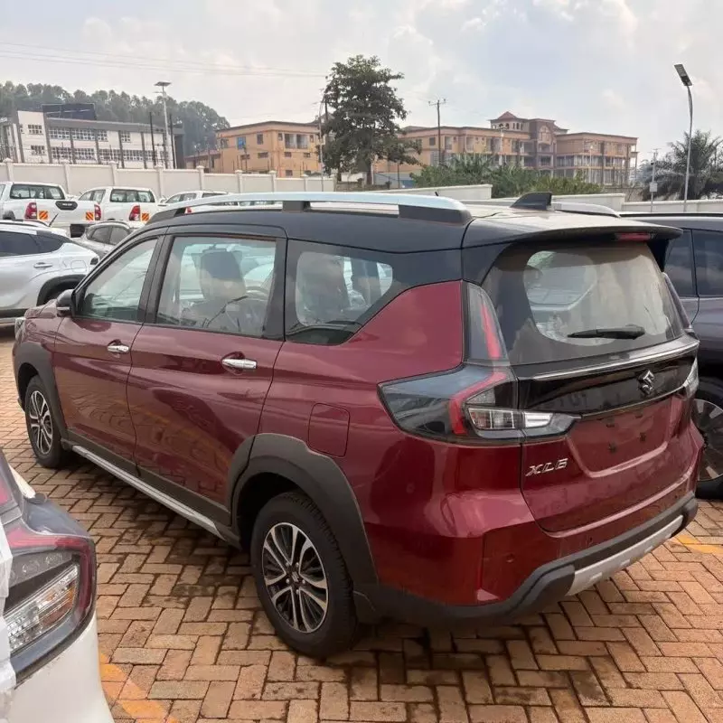 SUZUKI XL-6 - 2025