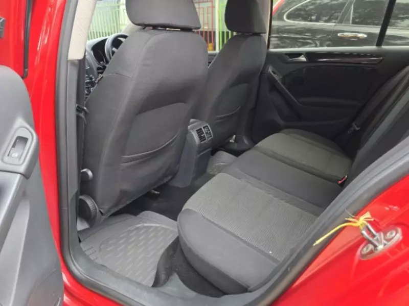 VOLKSWAGEN polo sedadan trend  ba ess   - 2009