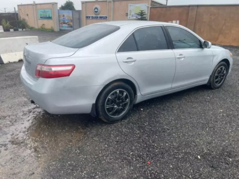 Toyota camry   - 2009