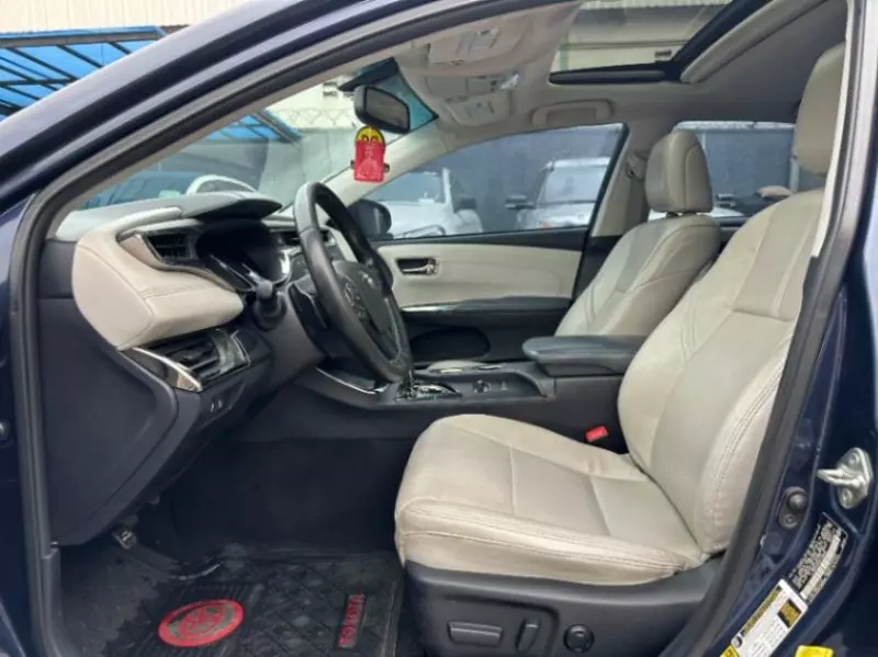 Toyota Avalon   - 2014