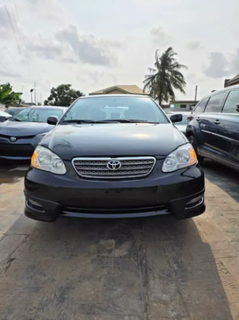Toyota Corolla   - 2007