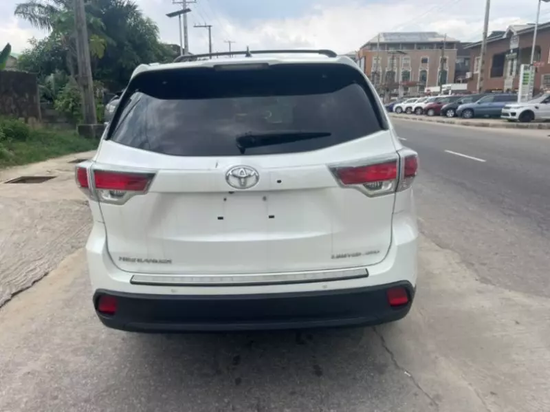 TOYOTA Highlander   - 2015