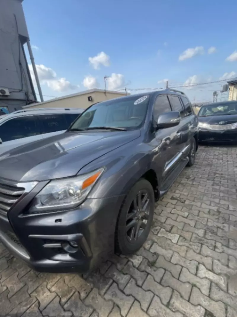 Lexus LX 570   - 2015