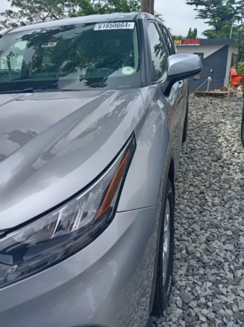 Toyota Highlander   - 2020
