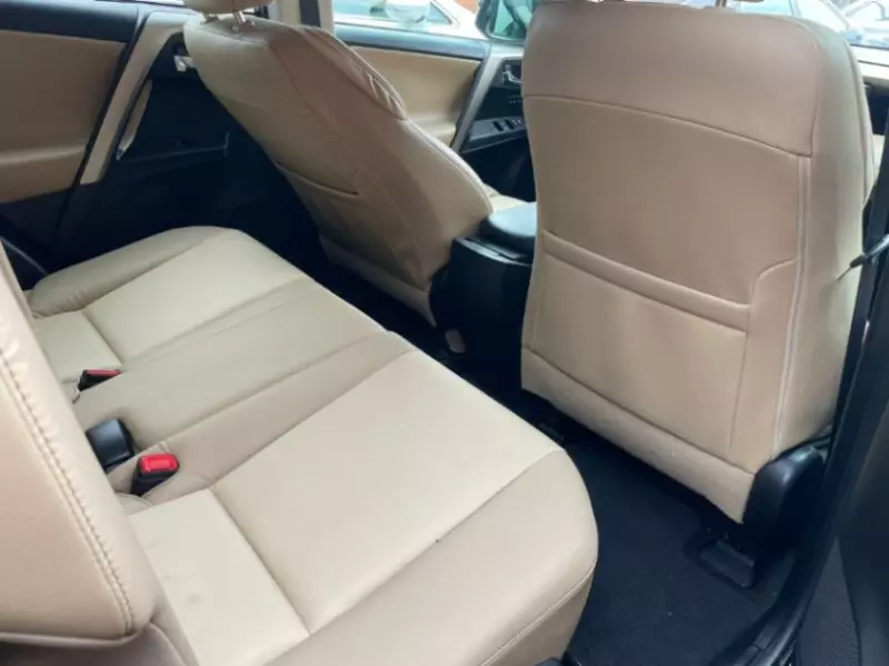 Toyota RAV 4   - 2015