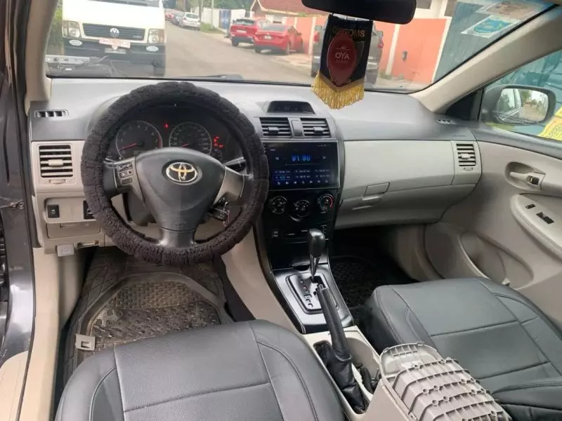 Toyota Corolla   - 2013