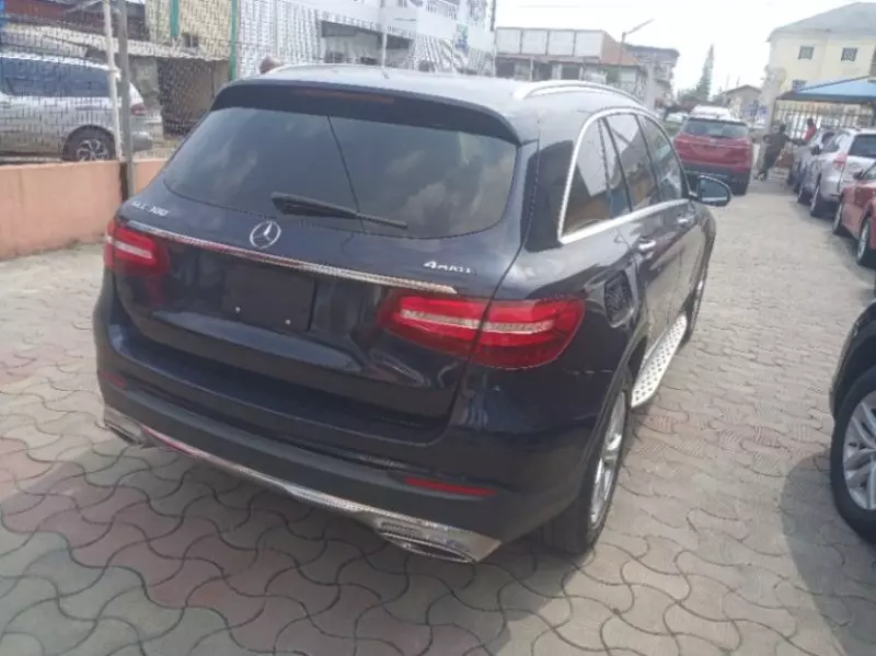 Mercedes-Benz GLC 300   - 2018