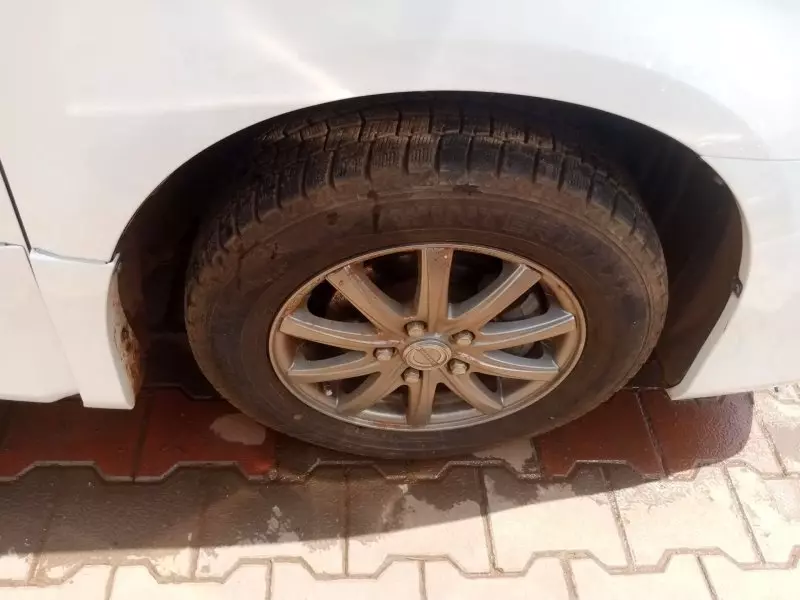 Toyota Noah   - 2012