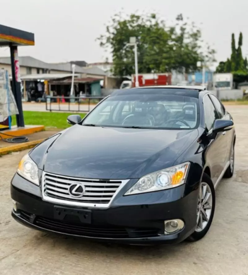 Lexus ES   - 2010