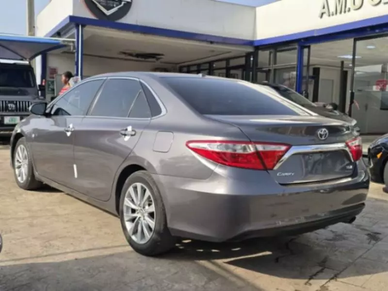 Toyota Camry   - 2015