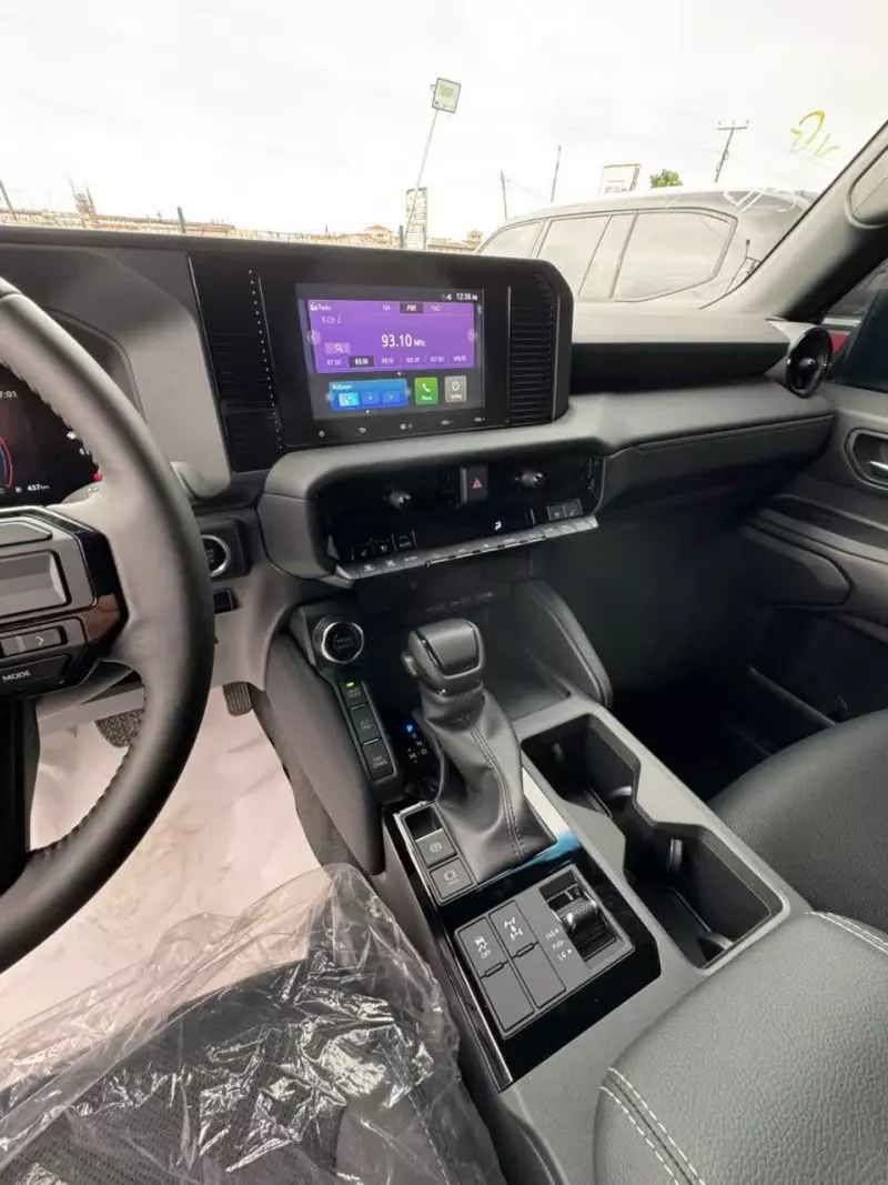 Toyota Land Cruiser Prado   - 2025