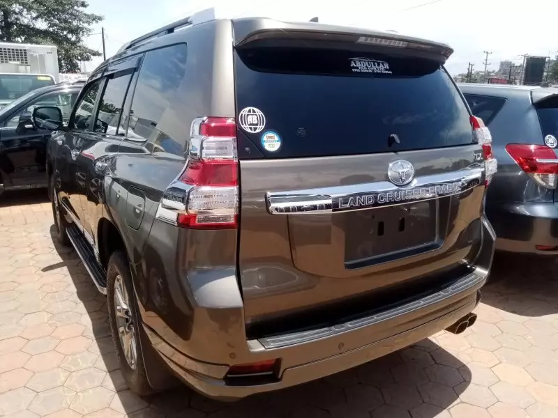 Toyota Landcruiser Prado   - 2016