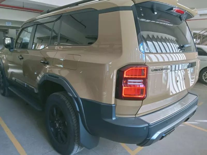 Toyota Landcruiser Prado   - 2024