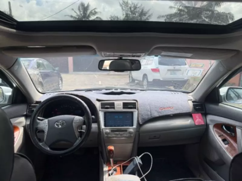 TOYOTA Camry - 2011