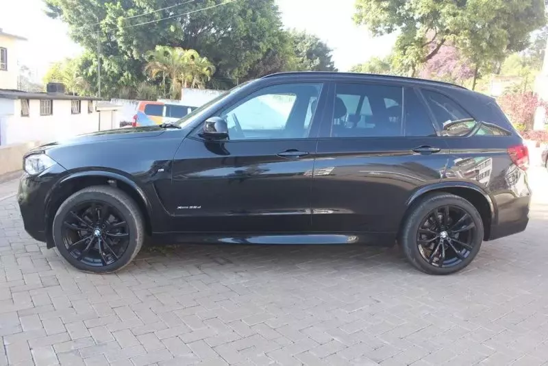 BMW X5   - 2018