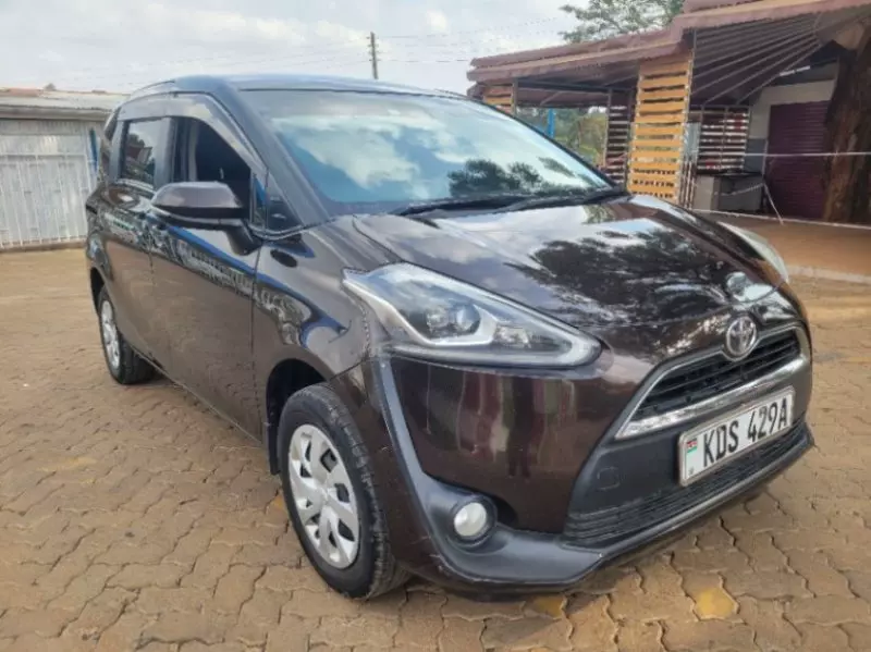 Toyota Sienta   - 2017