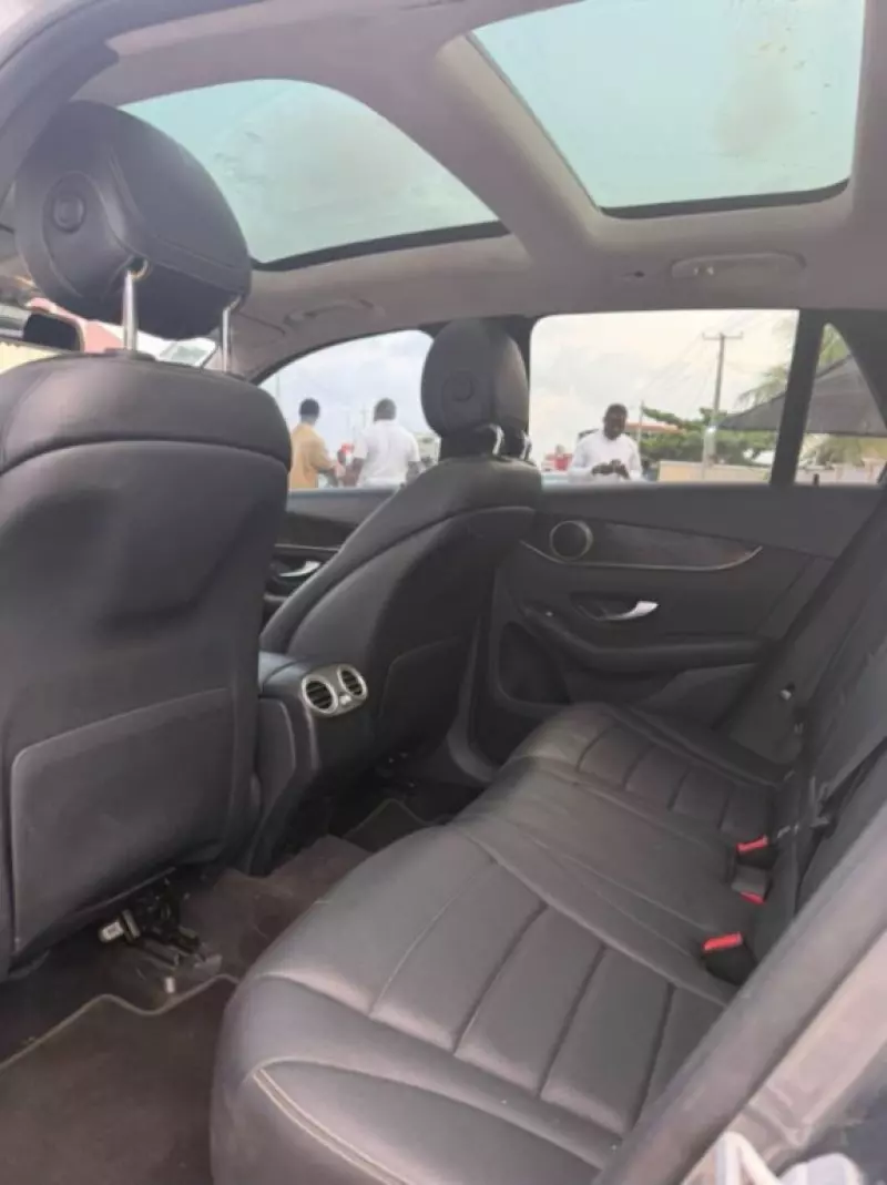 Mercedes-Benz GLC 300   - 2016