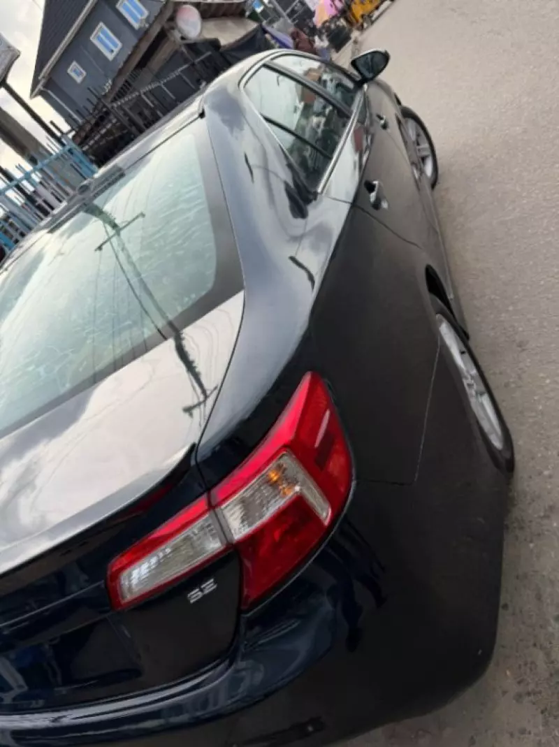 TOYOTA Camry   - 2013
