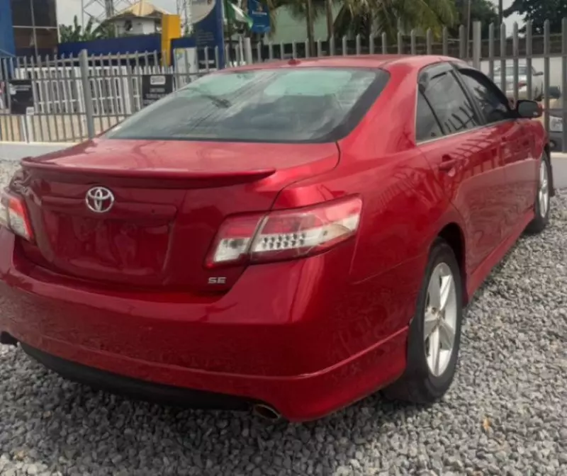 TOYOTA Camry   - 2010