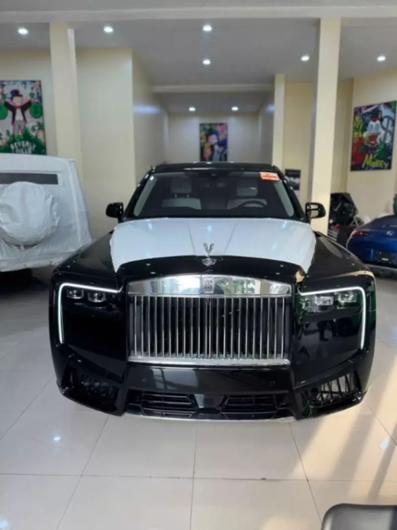 Rolls-Royce Cullinan - 2025