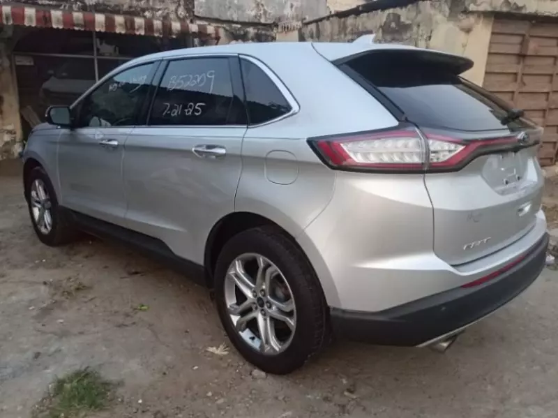 Ford Edge   - 2015