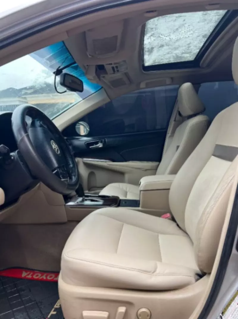 TOYOTA Camry - 2014