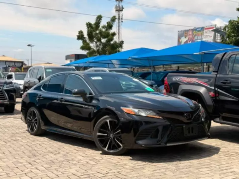 TOYOTA Camry   - 2019