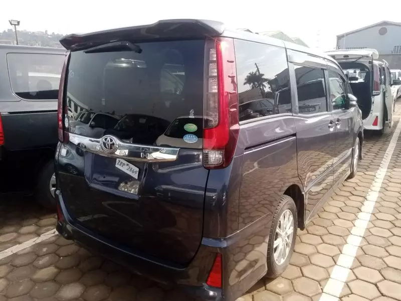 TOYOTA Noah   - 2016