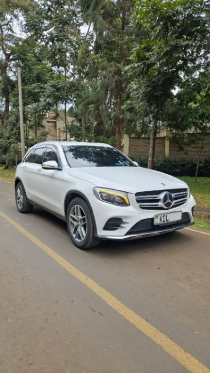Mercedes-Benz GLC 200   - 2016
