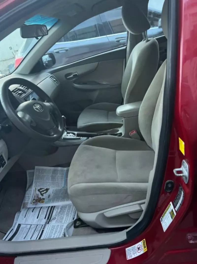 TOYOTA Corolla - 2010