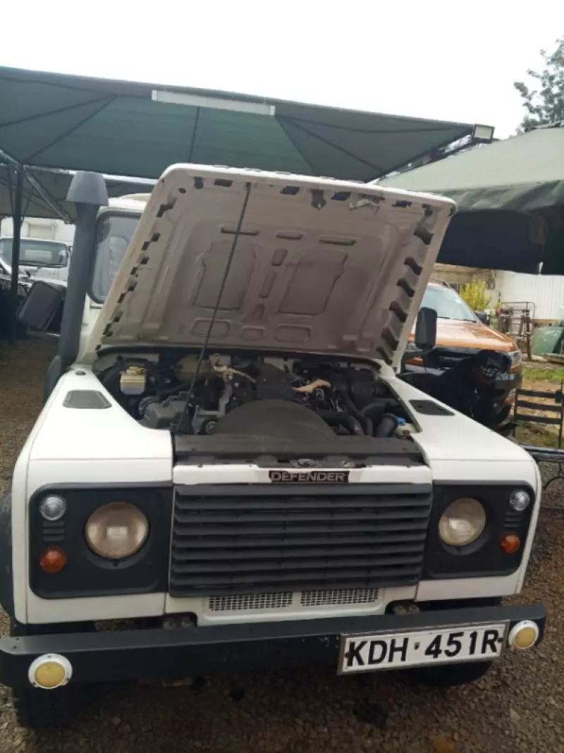 Land Rover Defender   - 2010