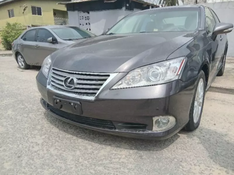 Lexus ES 350   - 2011
