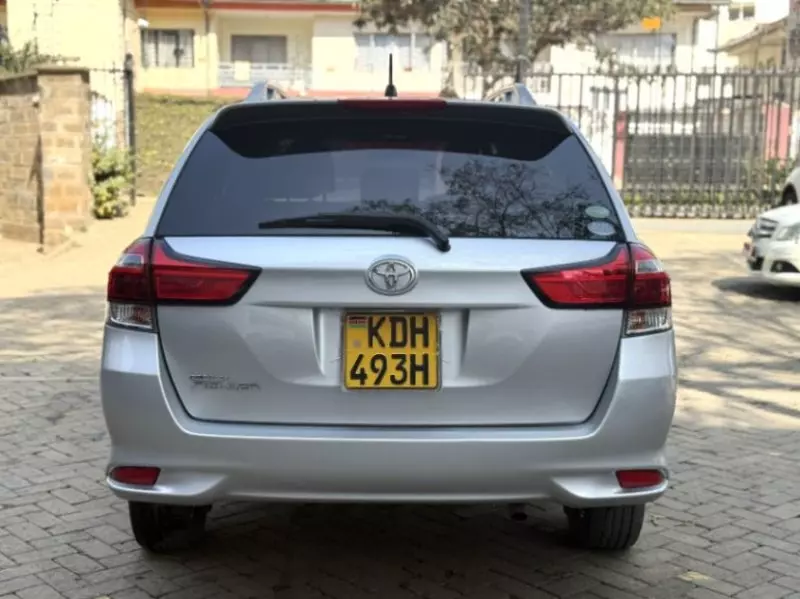 TOYOTA Fielder    - 2015