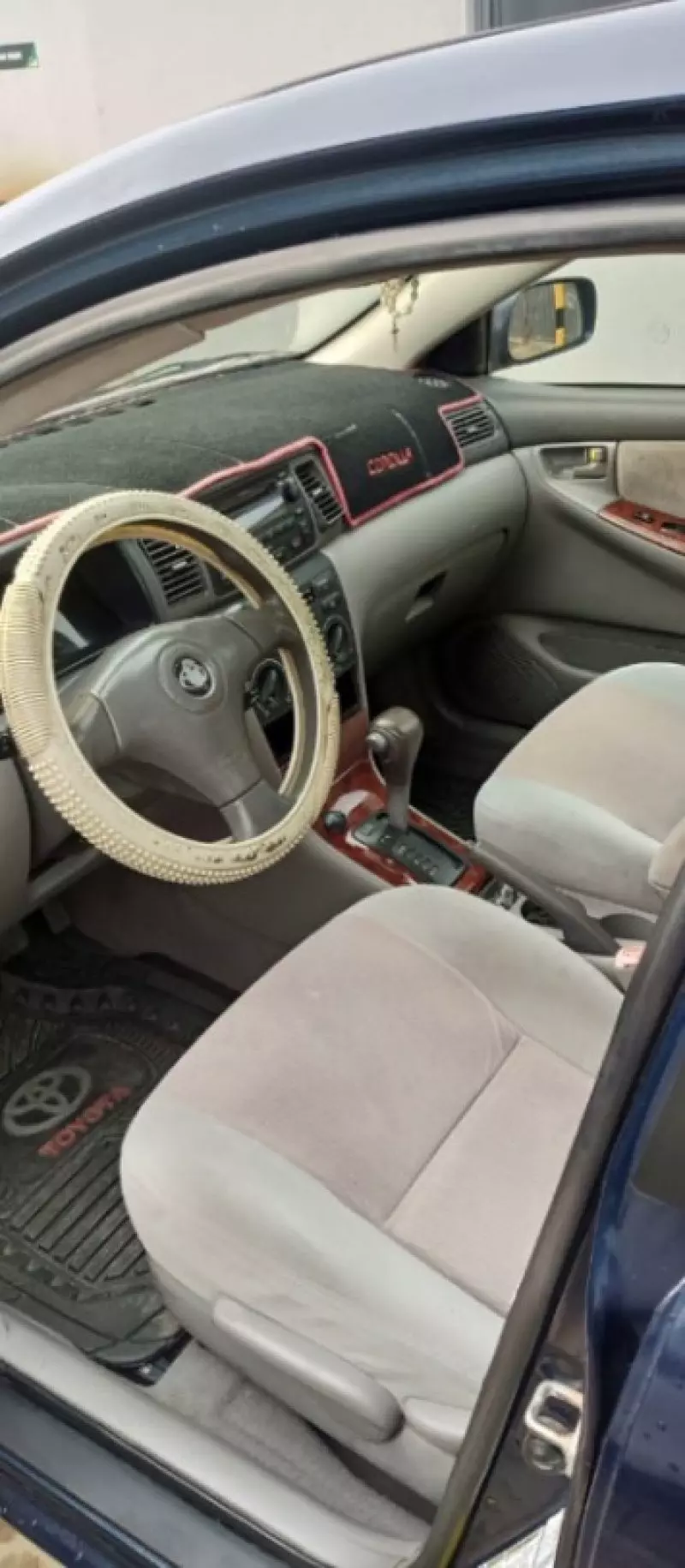 Toyota Corolla   - 2013