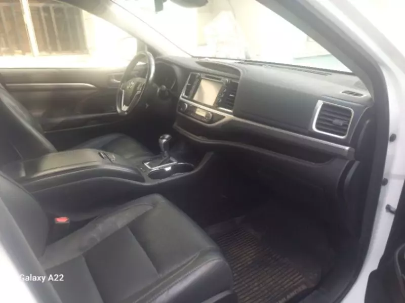 Toyota Highlander   - 2018