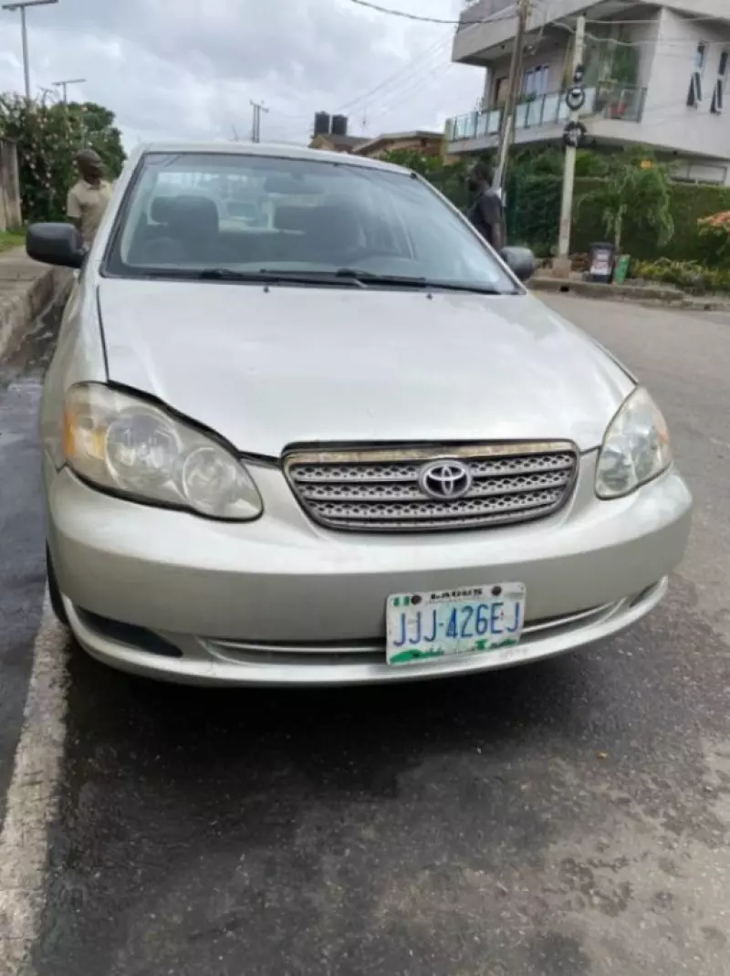 Toyota Camry - 2013