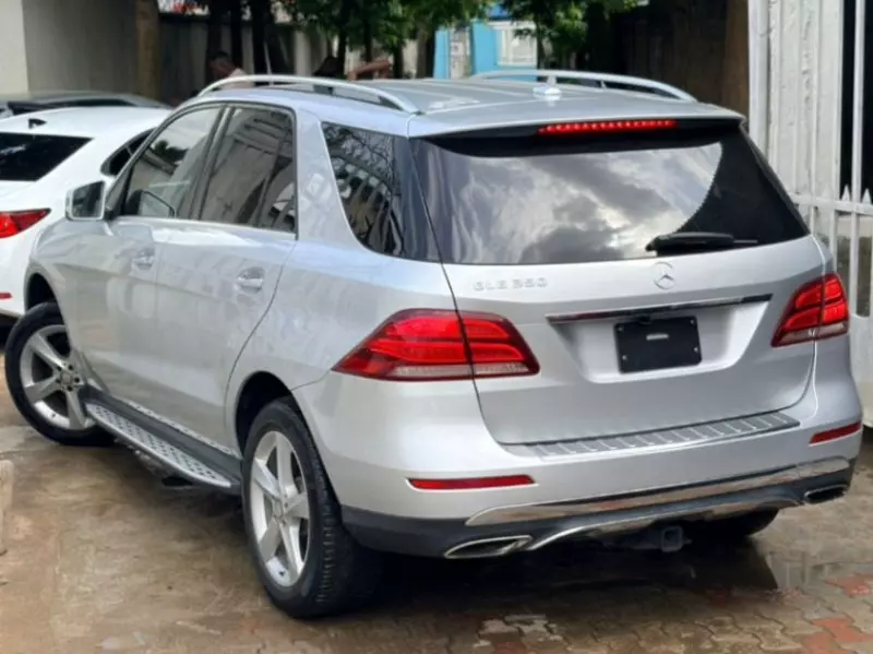 Mercedes-Benz GLE-Class   - 2016