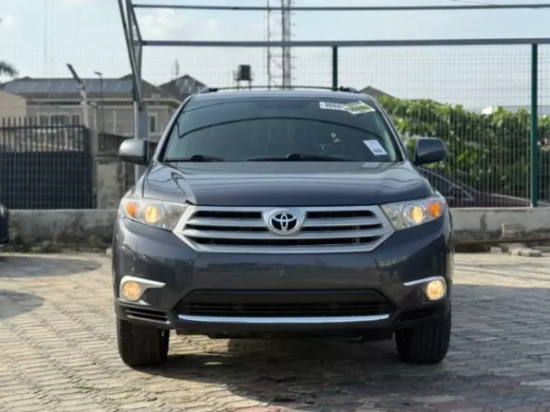 TOYOTA Highlander   - 2012