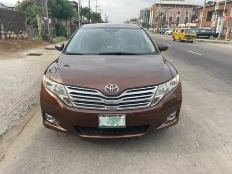 Toyota Venza   - 2012