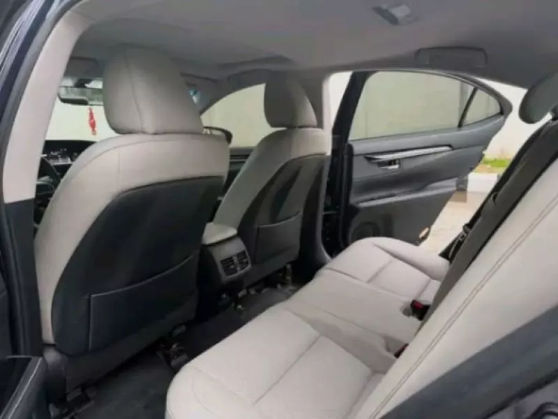 Lexus ES 350   - 2016