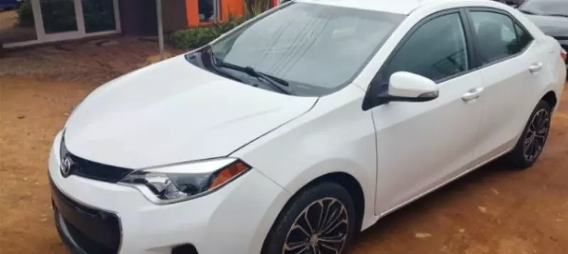 Toyota Corolla   - 2015