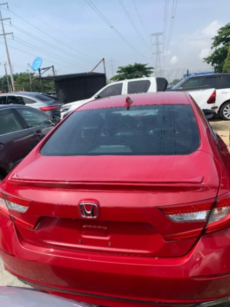 Honda Accord   - 2019