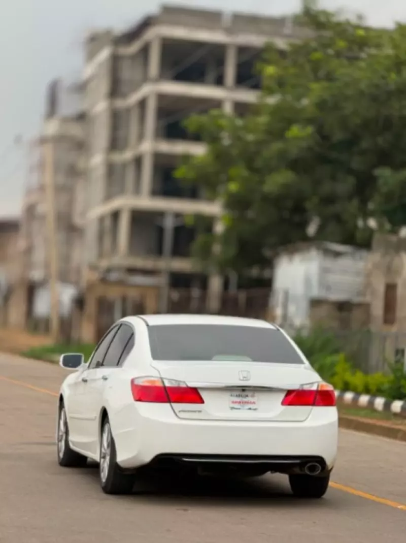 Honda Accord   - 2013