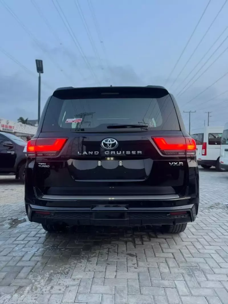 Toyota Land Cruiser   - 2025